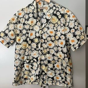 Brand new Burberry button down shirt with Daisy all over print.